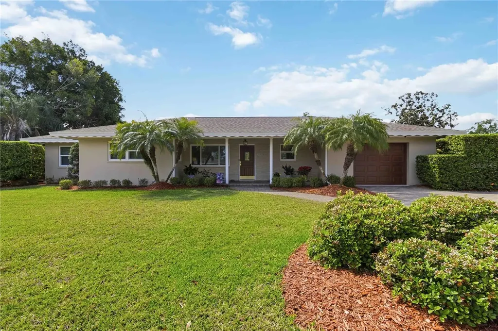 2068 Sunnyside Lane Sarasota FL 34239