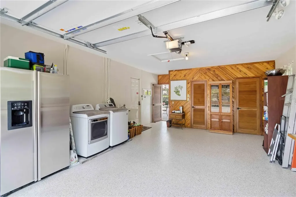 2068 Sunnyside Lane Sarasota FL 34239