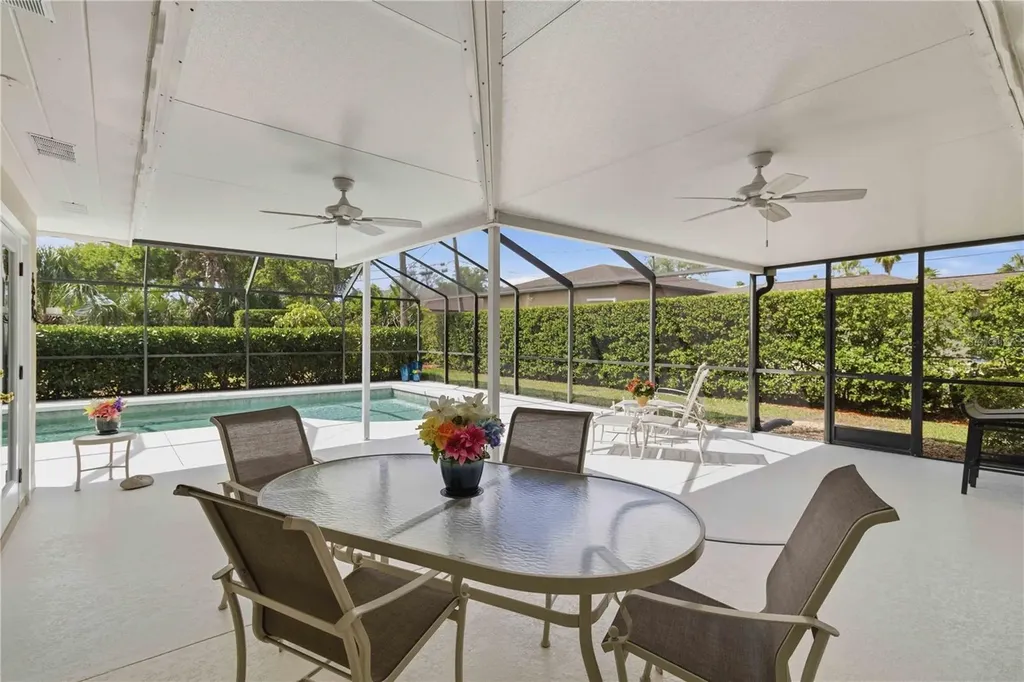 2068 Sunnyside Lane Sarasota FL 34239