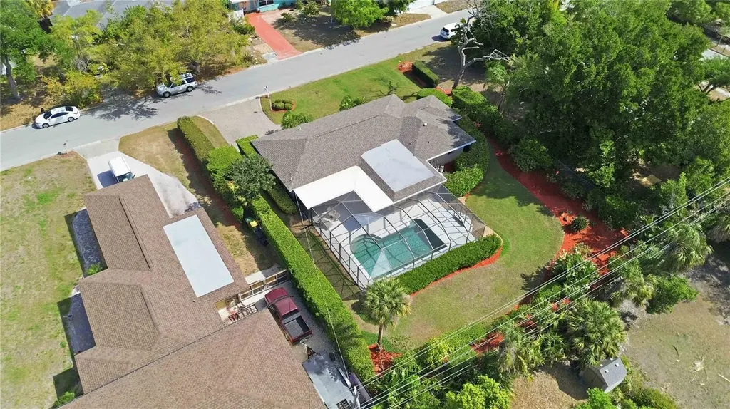 2068 Sunnyside Lane Sarasota FL 34239