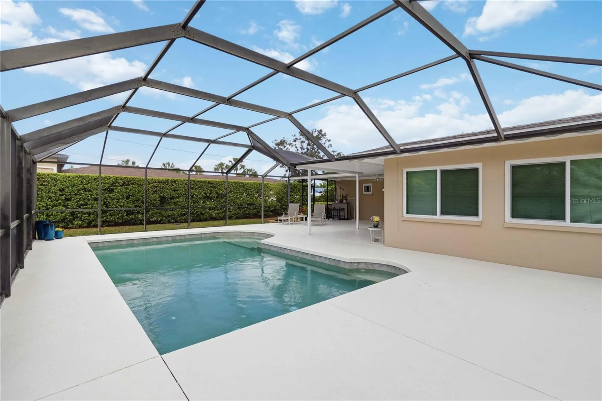 2068 Sunnyside Lane Sarasota FL 34239