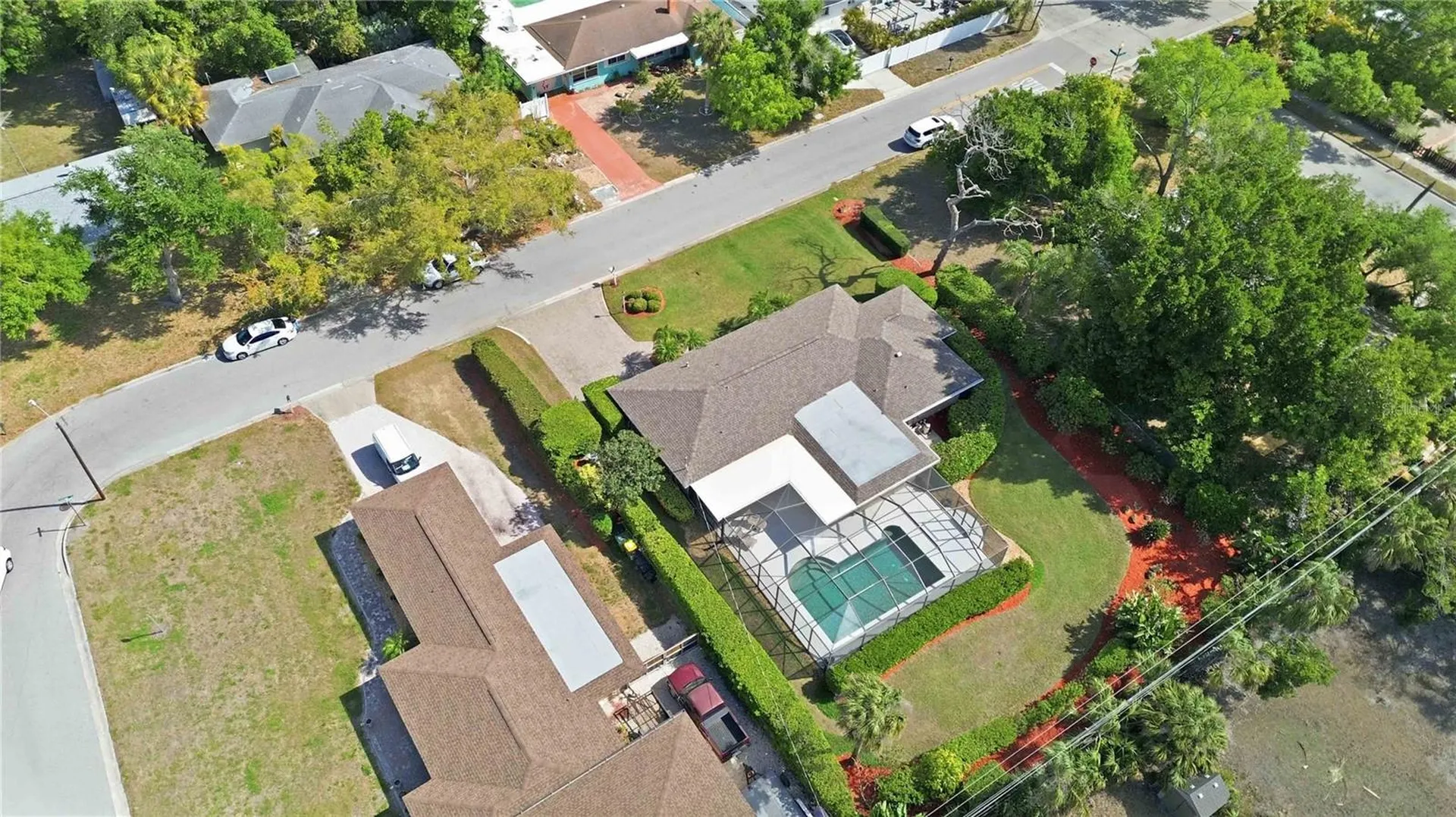 2068 Sunnyside Lane Sarasota FL 34239