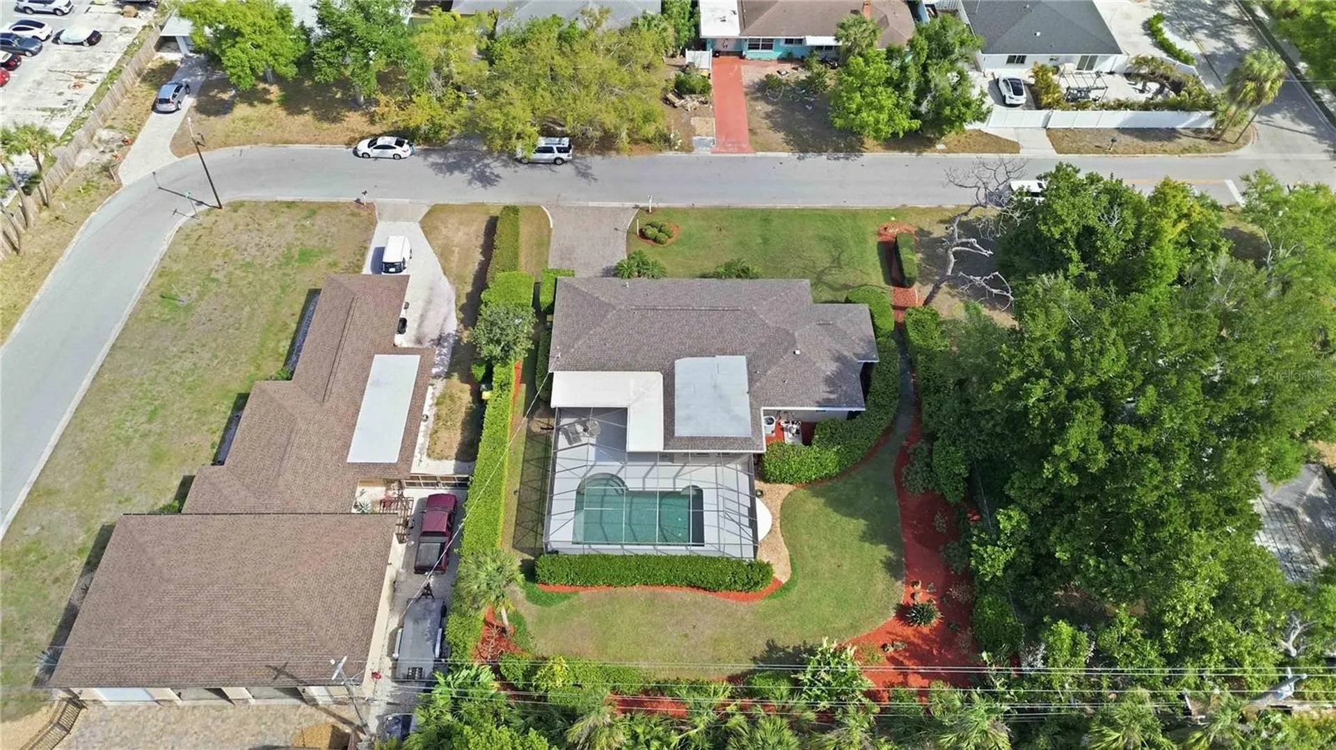 2068 Sunnyside Lane Sarasota FL 34239