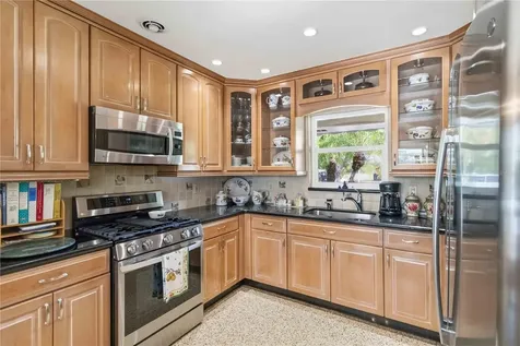 2068 Sunnyside Lane Sarasota FL 34239