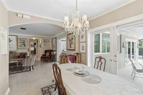 2068 Sunnyside Lane Sarasota FL 34239