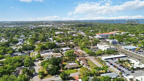 2068 Sunnyside Lane Sarasota FL 34239