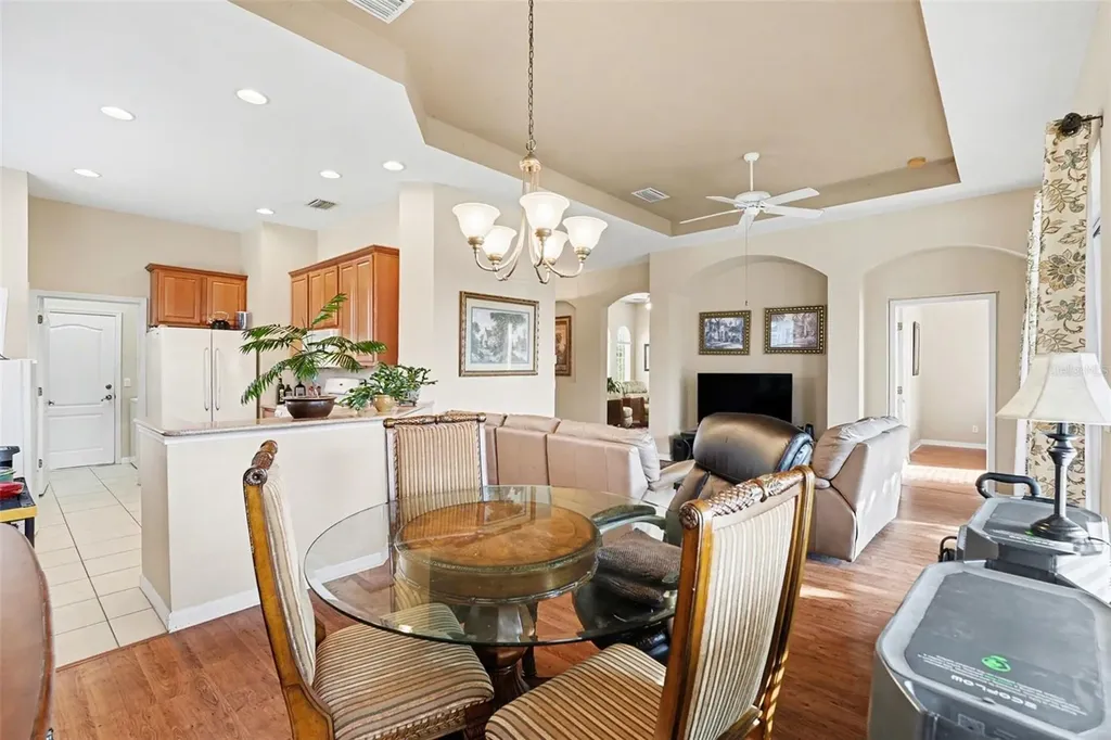 918 Regal Manor Way Sun City Center FL 33573