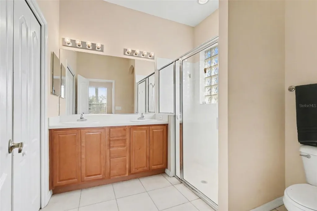 918 Regal Manor Way Sun City Center FL 33573