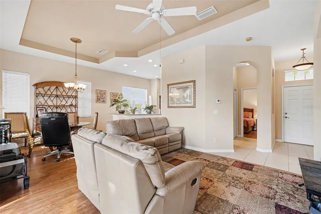 918 Regal Manor Way Sun City Center FL 33573