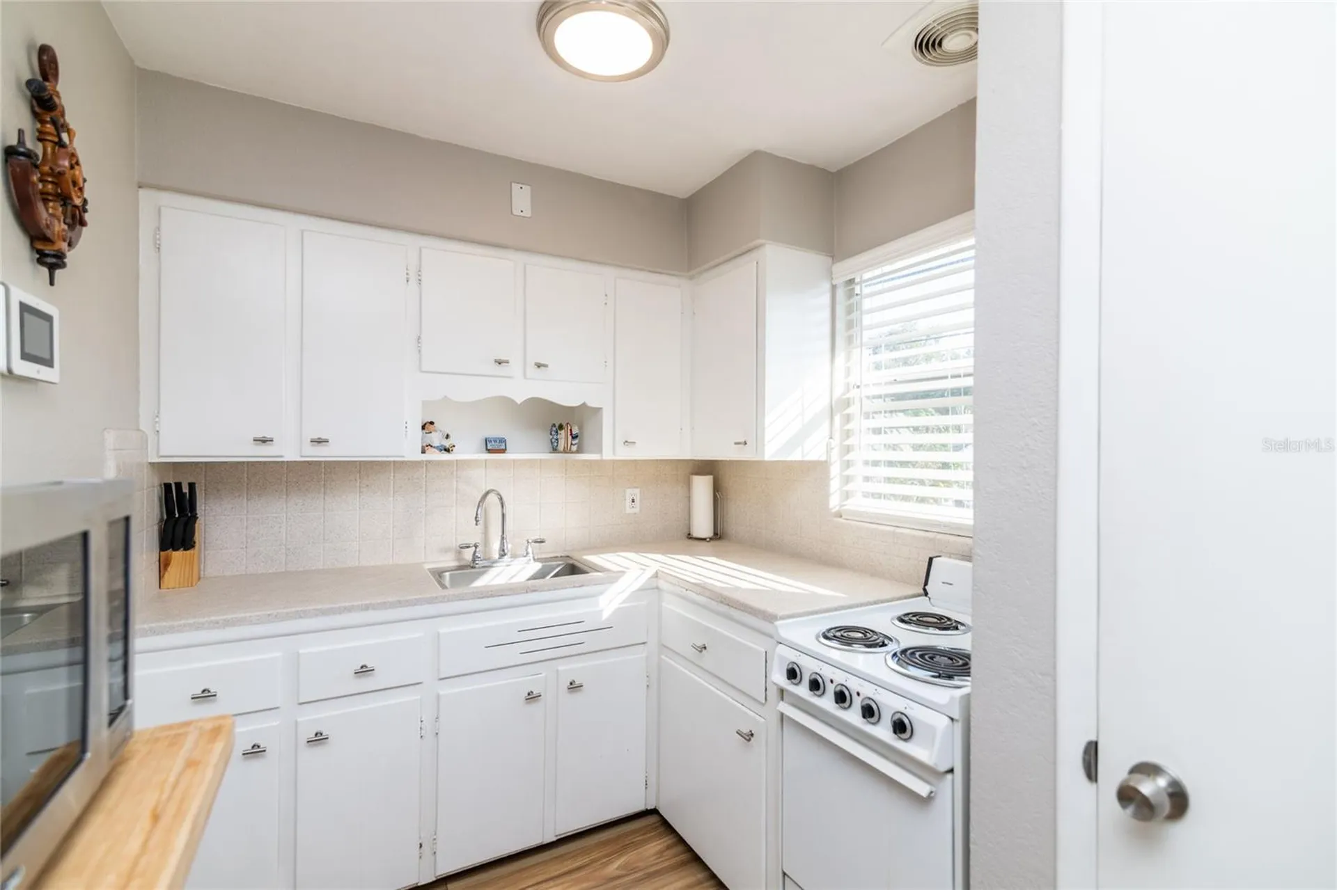 5434 1/2 9th Avenue N St Petersburg FL 33710