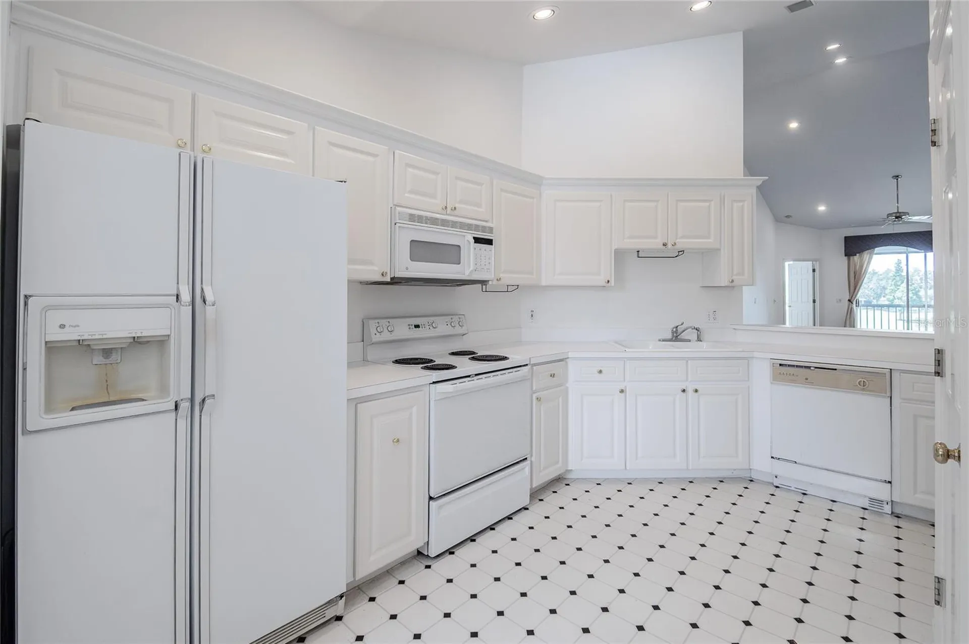 447 Enclave Place Lakeland FL 33803