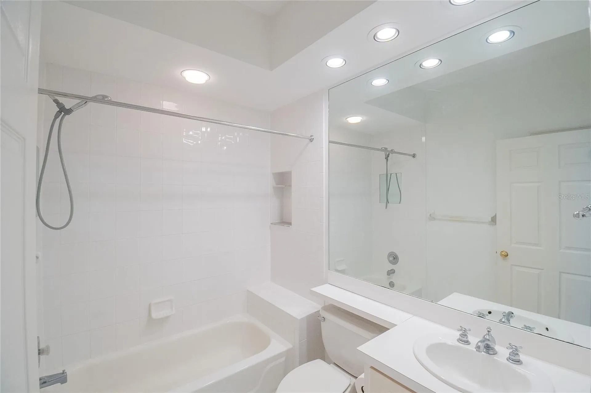 447 Enclave Place Lakeland FL 33803