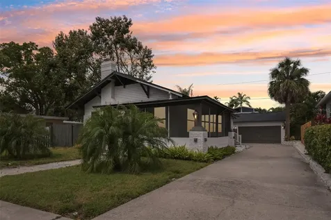 159 81st Avenue N St Petersburg FL 33702