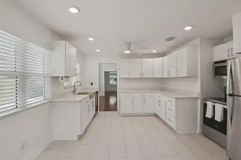 159 81st Avenue N St Petersburg FL 33702