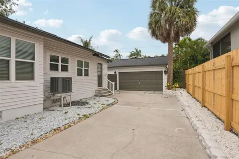 159 81st Avenue N St Petersburg FL 33702