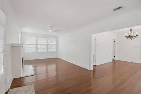 159 81st Avenue N St Petersburg FL 33702