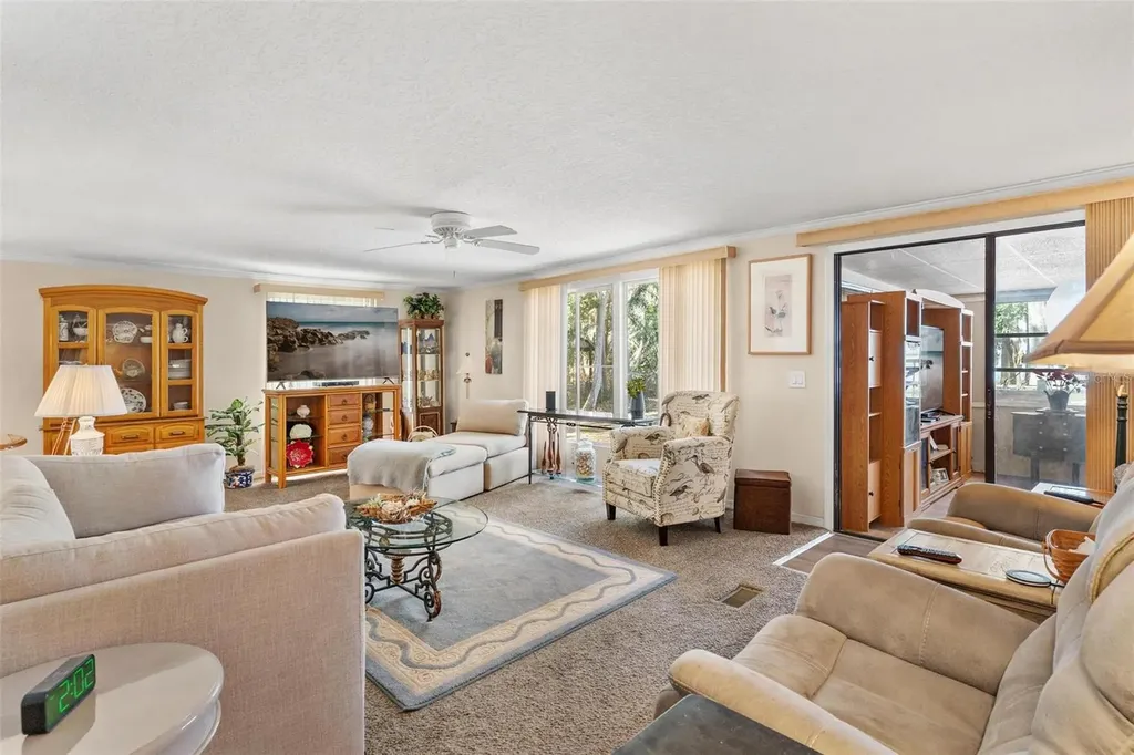 28315 Private Road Okahumpka FL 34762