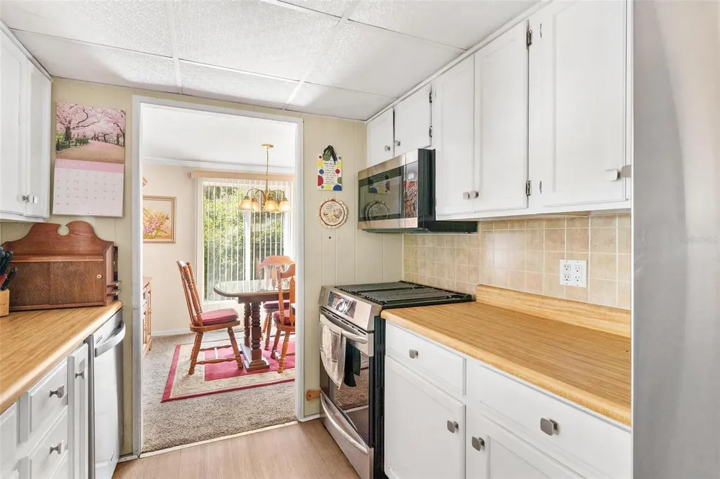 28315 Private Road Okahumpka FL 34762