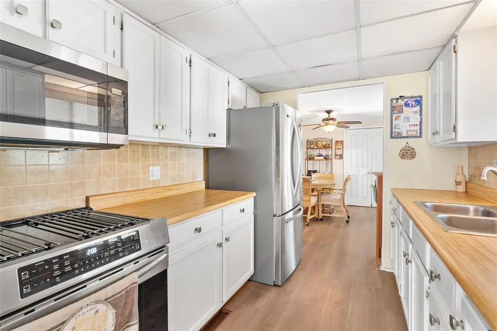28315 Private Road Okahumpka FL 34762