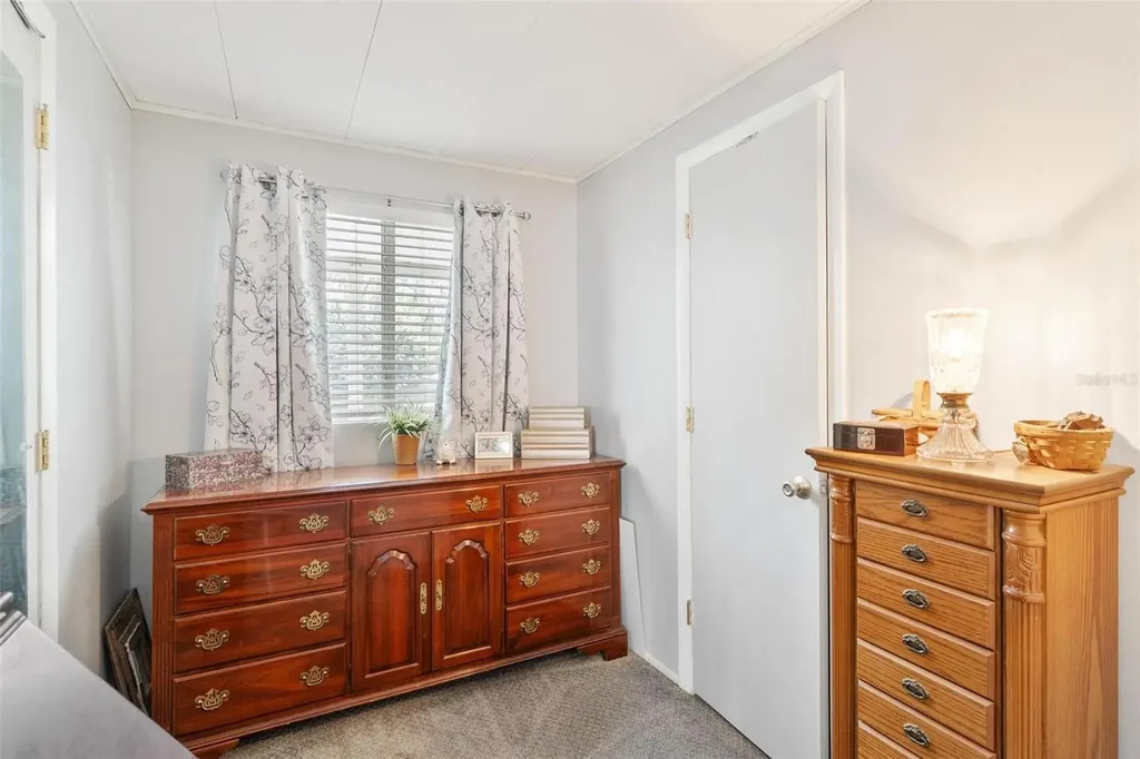 28315 Private Road Okahumpka FL 34762