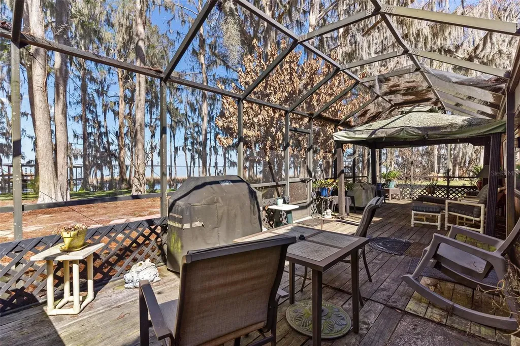 28315 Private Road Okahumpka FL 34762
