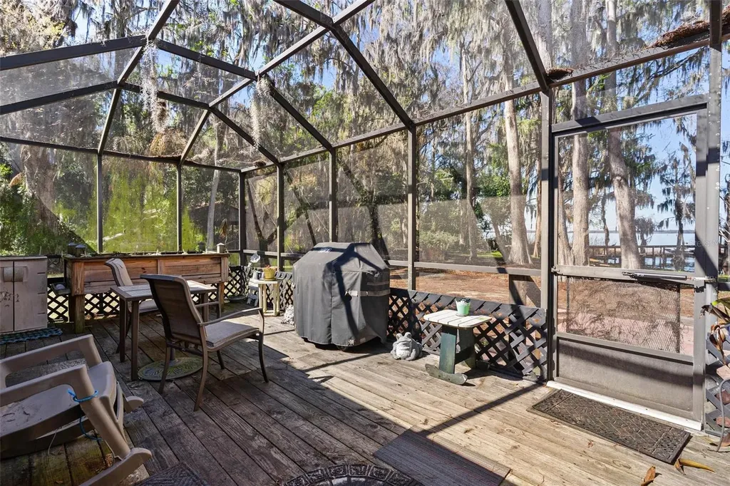 28315 Private Road Okahumpka FL 34762