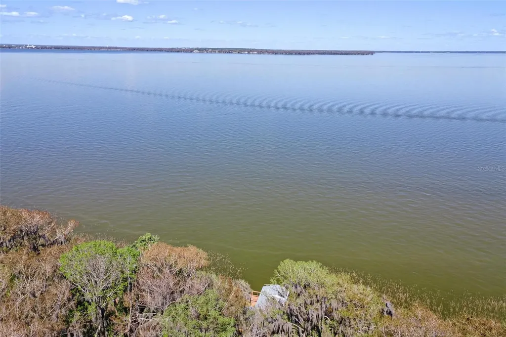 28315 Private Road Okahumpka FL 34762