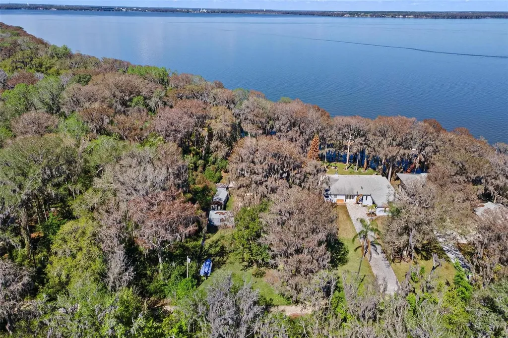 28315 Private Road Okahumpka FL 34762