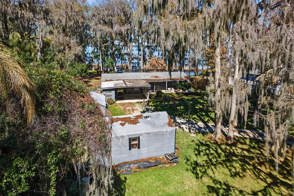 28315 Private Road Okahumpka FL 34762