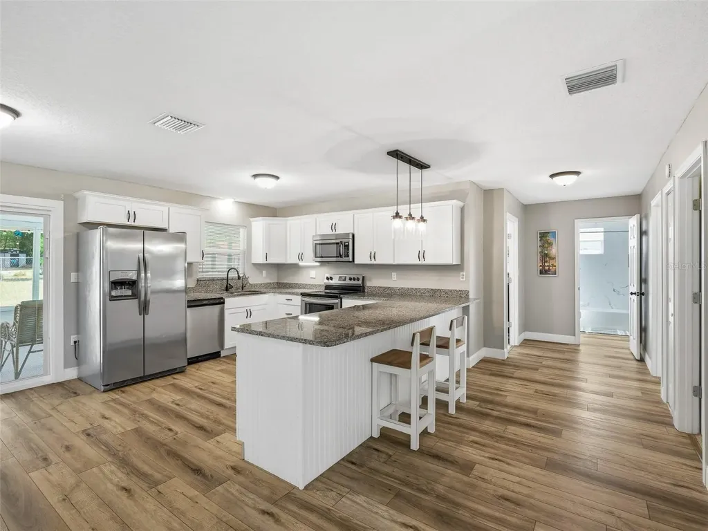 975 N Boston Avenue Deland FL 32724
