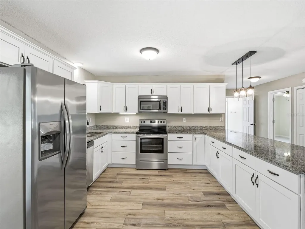 975 N Boston Avenue Deland FL 32724