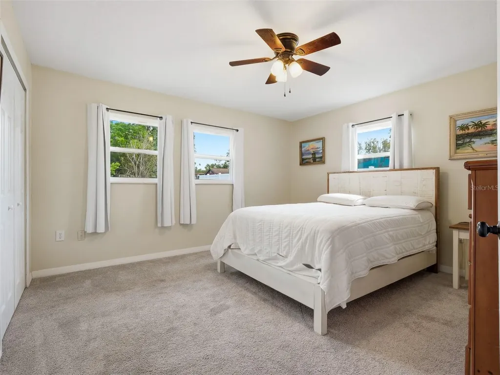 975 N Boston Avenue Deland FL 32724