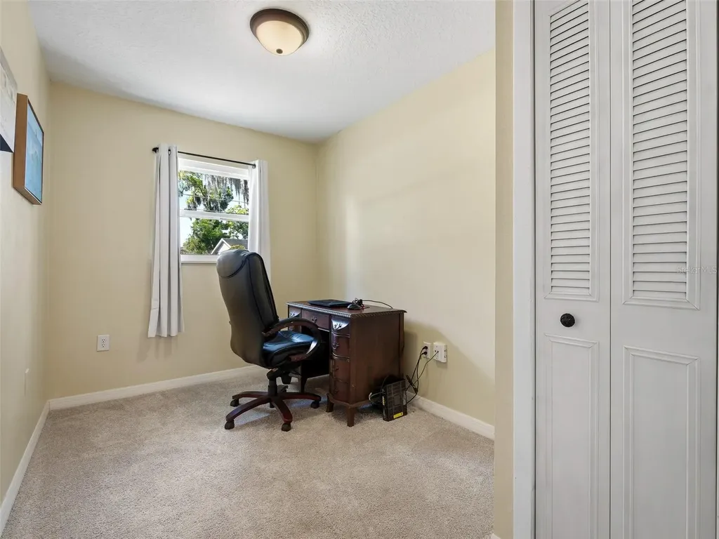 975 N Boston Avenue Deland FL 32724