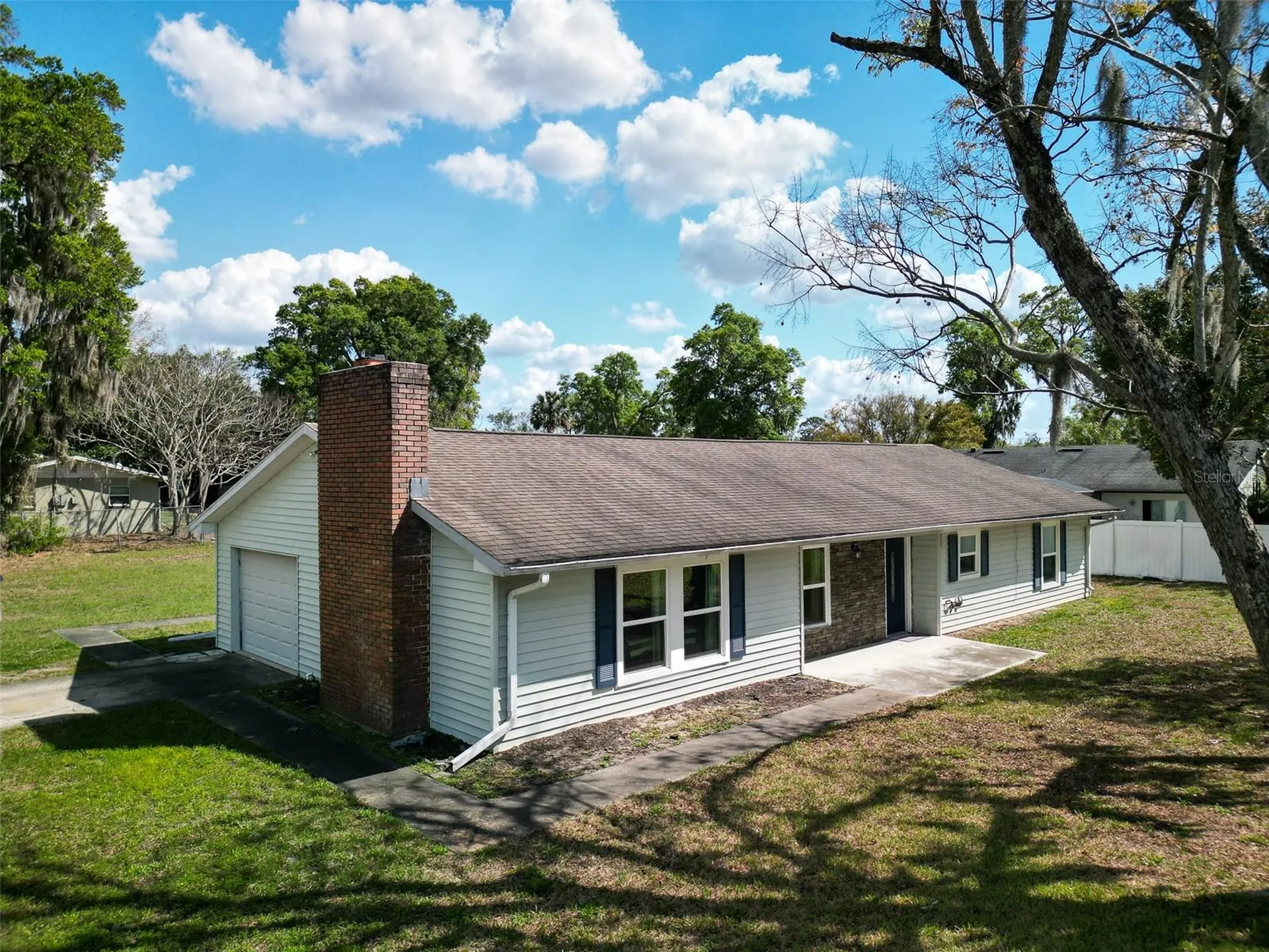 975 N Boston Avenue Deland FL 32724