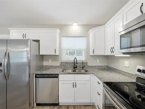 975 N Boston Avenue Deland FL 32724