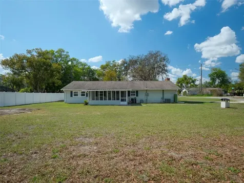 975 N Boston Avenue Deland FL 32724