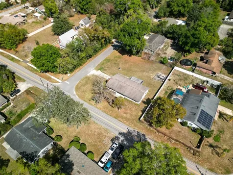 975 N Boston Avenue Deland FL 32724