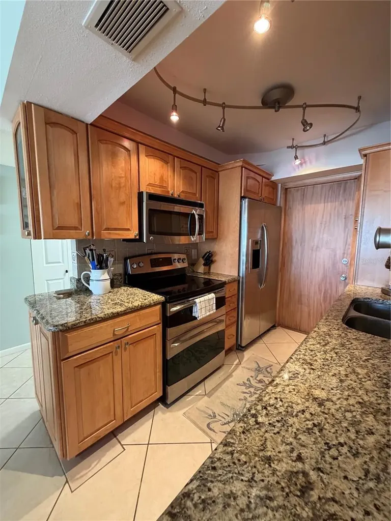 3806 Gulf Of Mexico Drive Longboat Key FL 34228