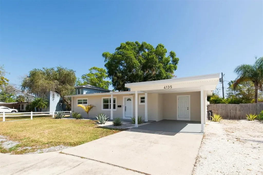 4135 Shore Acres Boulevard NE St Petersburg FL 33703