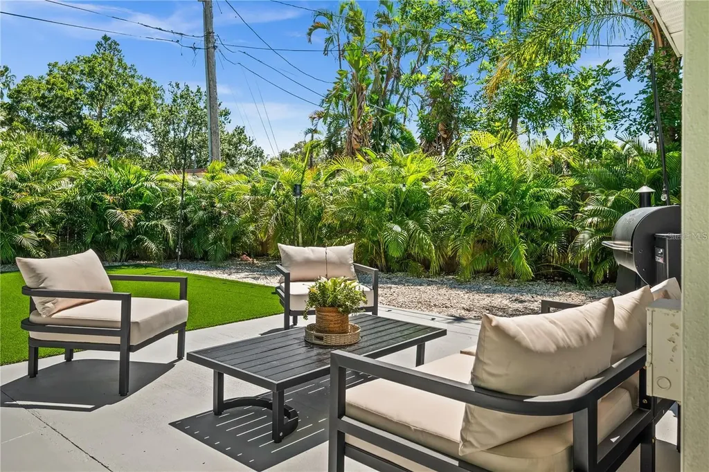 4135 Shore Acres Boulevard NE St Petersburg FL 33703