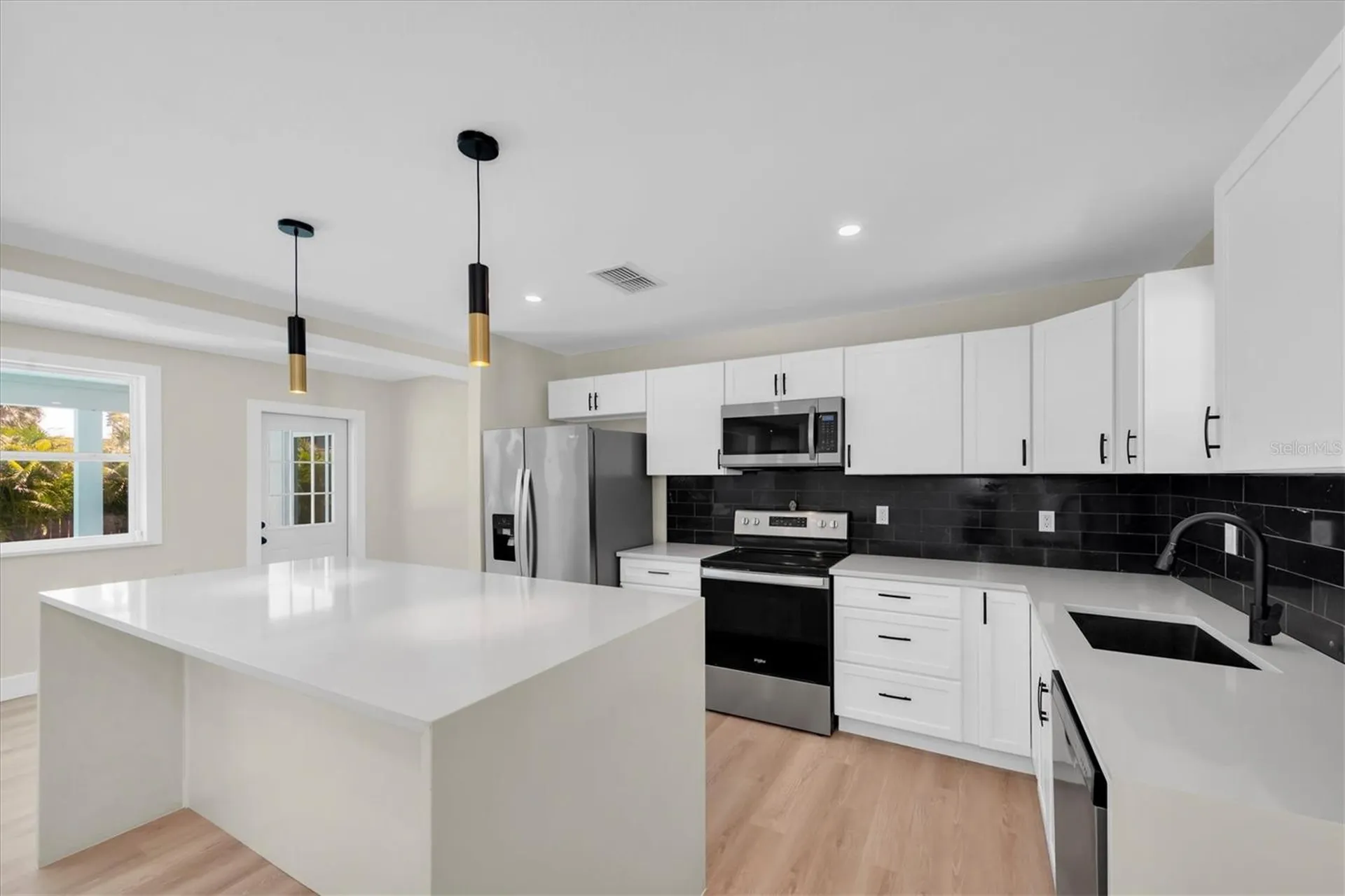 4135 Shore Acres Boulevard NE St Petersburg FL 33703