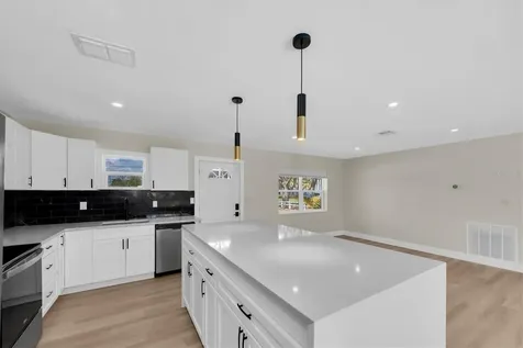 4135 Shore Acres Boulevard NE St Petersburg FL 33703