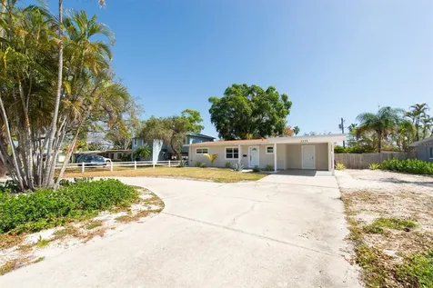 4135 Shore Acres Boulevard NE St Petersburg FL 33703