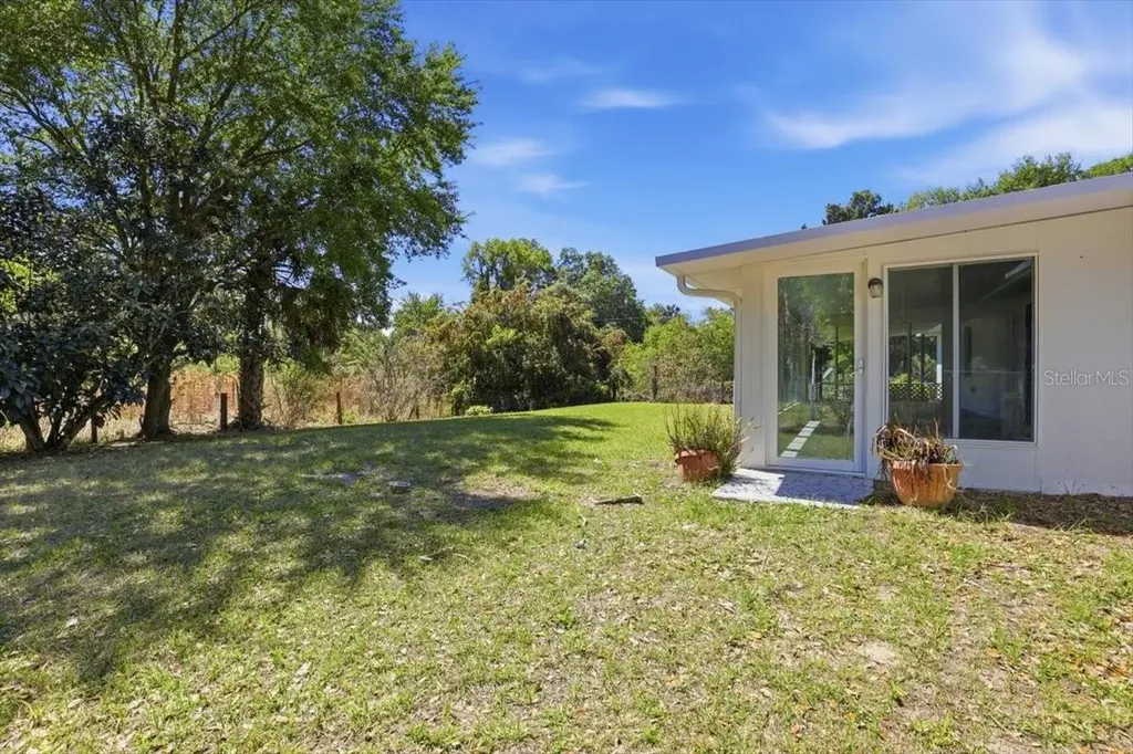 20805 SE 162nd Avenue Hawthorne FL 32640