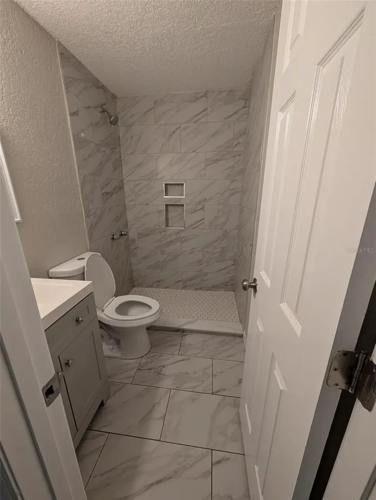 5828 3rd Street E Bradenton FL 34203