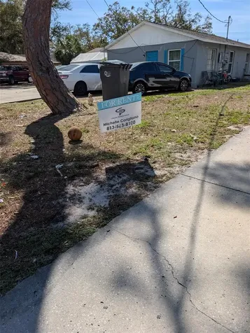 5828 3rd Street E Bradenton FL 34203