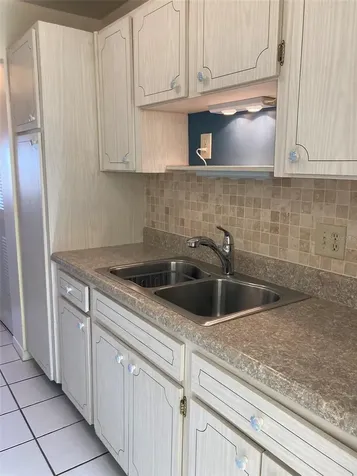 5750 80th Street N St Petersburg FL 33709