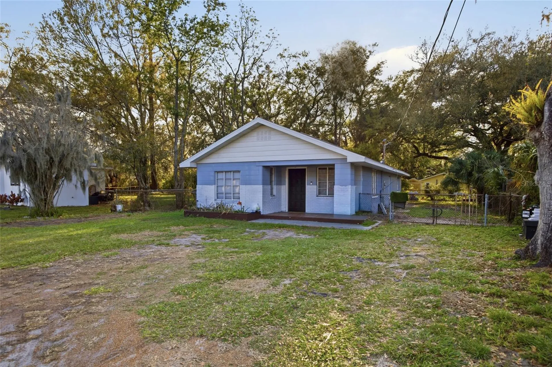 907 Center Street Plant City FL 33563