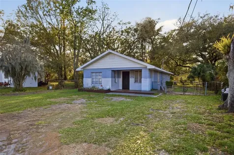 907 Center Street Plant City FL 33563