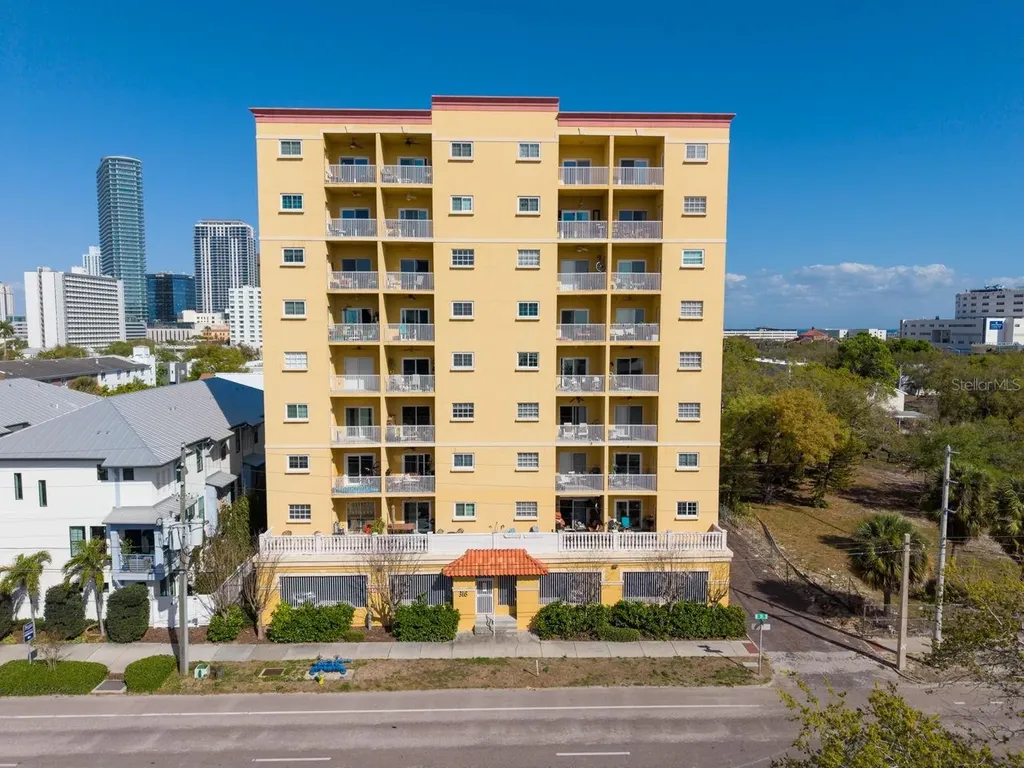 316 8th Street S St Petersburg FL 33701